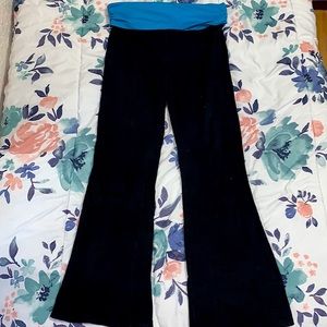 Black Yoga Pants | Flared | Comfortable